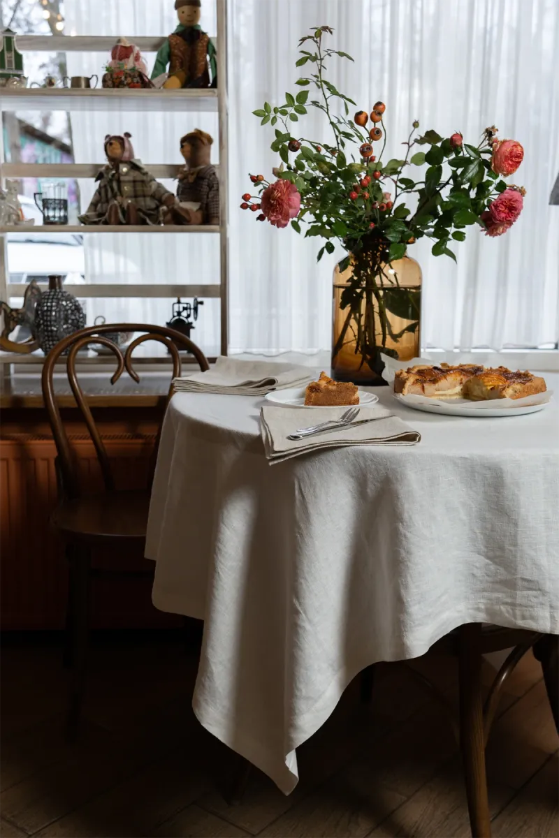 Скатертина Esthetics Linen, льняна, біла