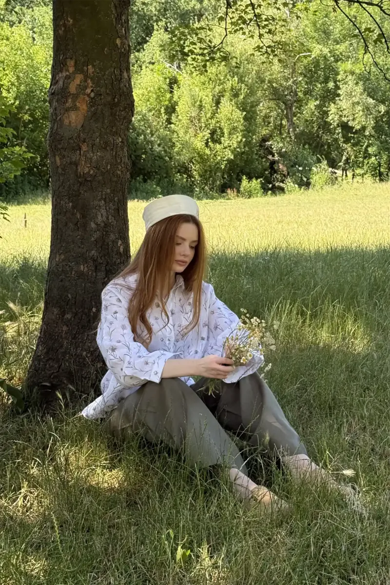 Лляний костюм, блуза та штани палаццо Kassandra/Milano, 100% льон, принт піони/хакі_7